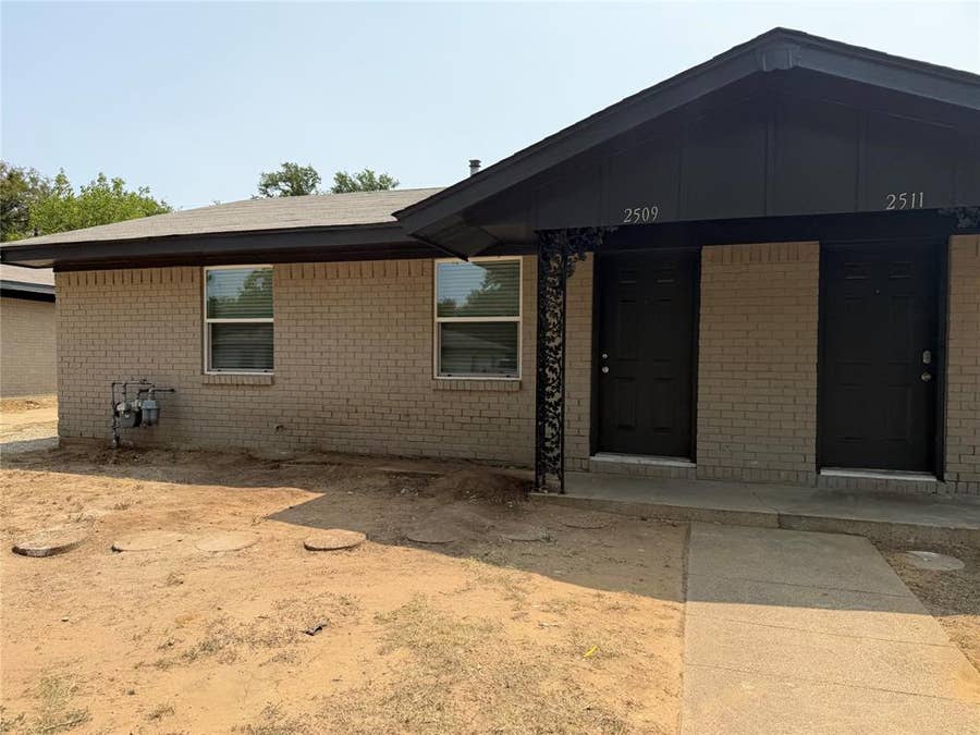 Property photo for 2509 Normont Circle, Fort Worth, TX