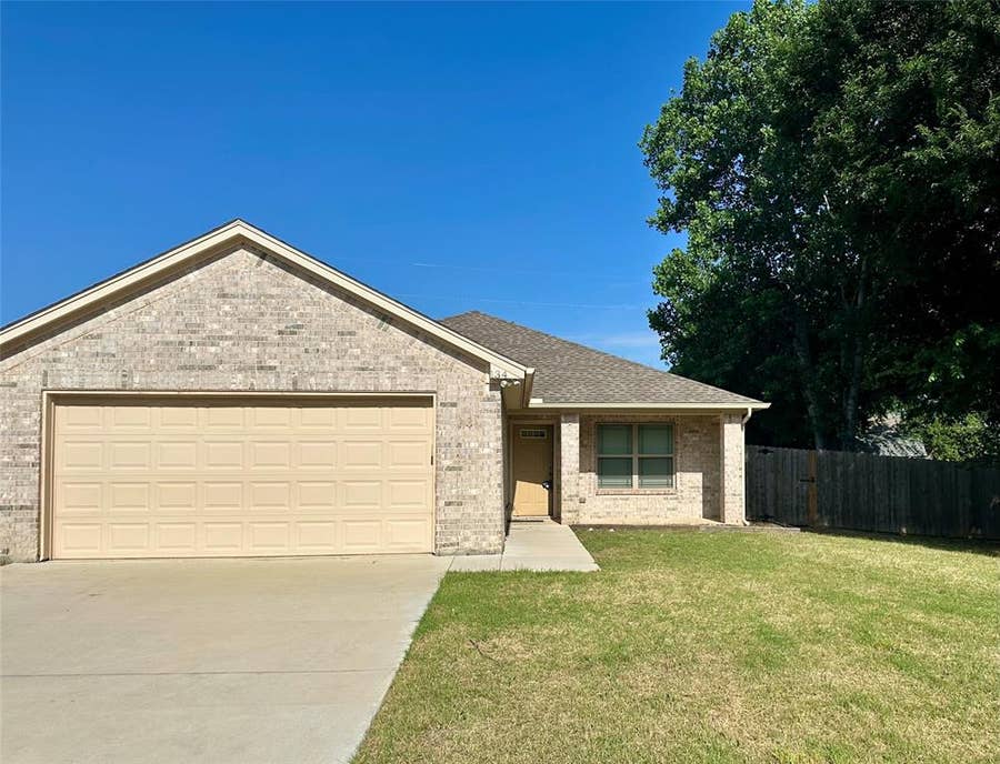 Property photo for 134 Dennis Drive, Azle, TX