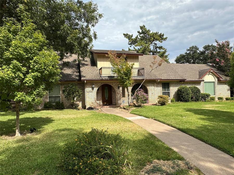 Property photo for 11956 Midlake Drive, Dallas, TX
