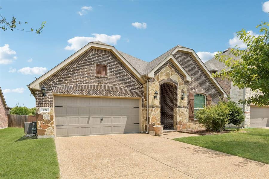 Property photo for 616 Fishback Circle, Plano, TX