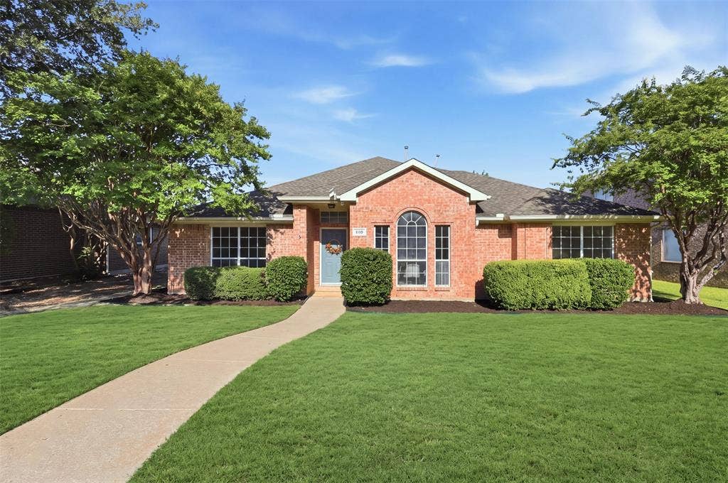 1110 Harvard Lane, Allen, TX 75002 Fresh new sod and mulch.