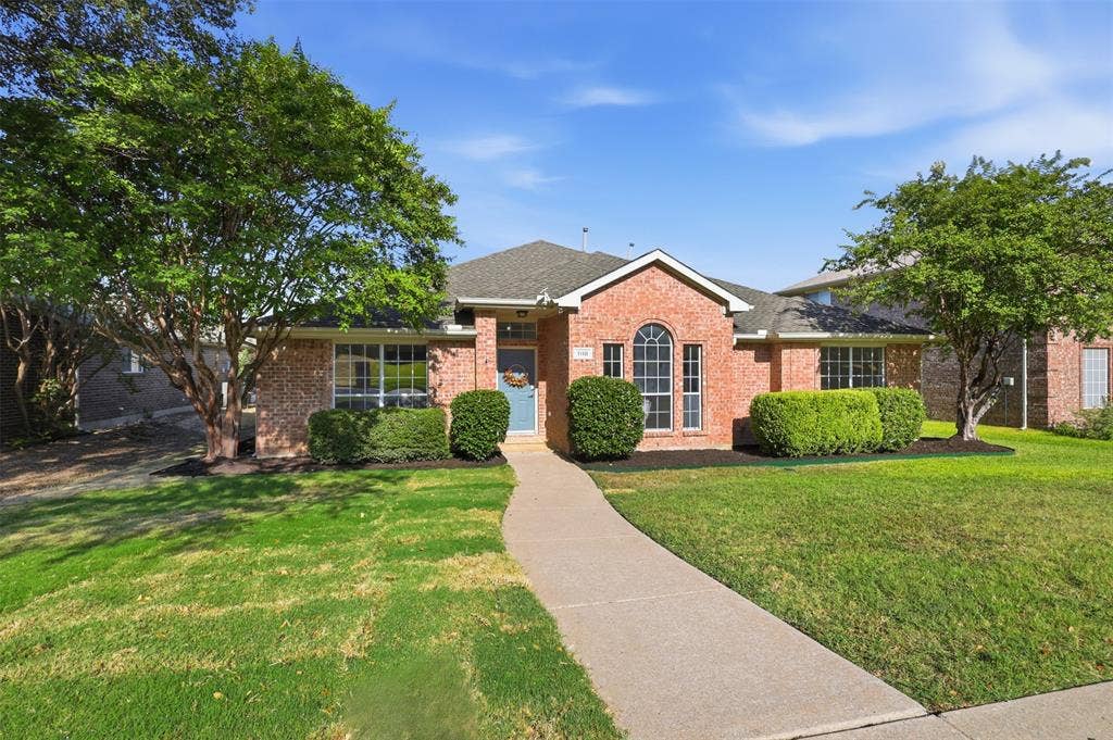 1110 Harvard Lane, Allen, TX 75002 Fresh new sod and mulch.