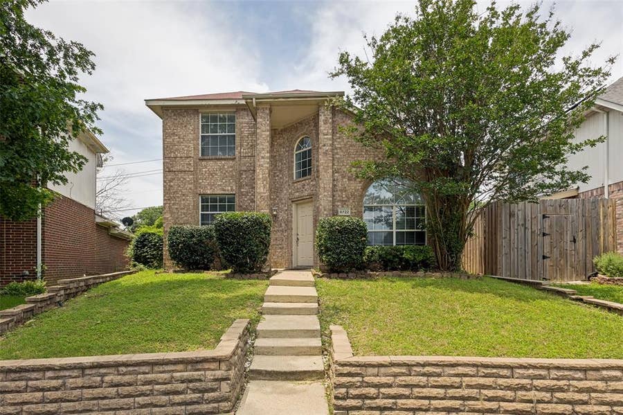 Property photo for 6722 Conestoga Drive, Rowlett, TX
