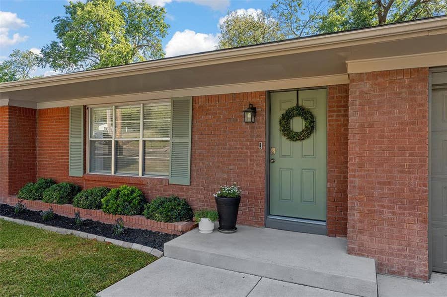 Property photo for 2330 Oak Cliff Drive, Waco, TX