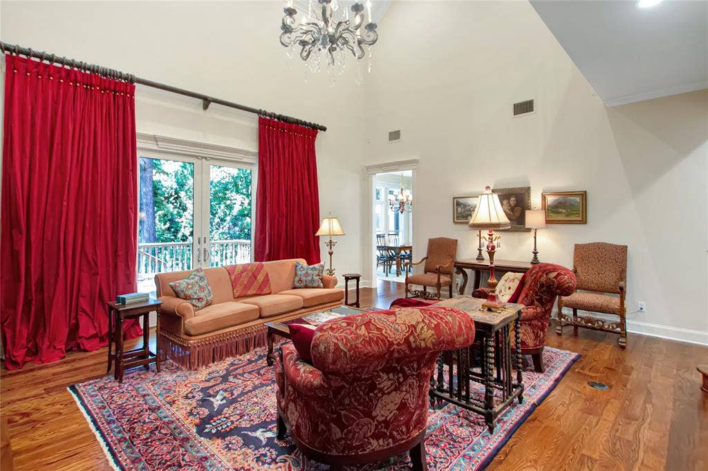 3889 Brighton Creek Circle, Tyler, TX 75707 3889 Brighton Creek Circle, Tyler, TX 75707