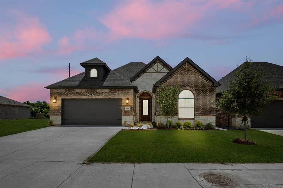 Property photo for 5840 Fresco Drive, Fort Worth, TX