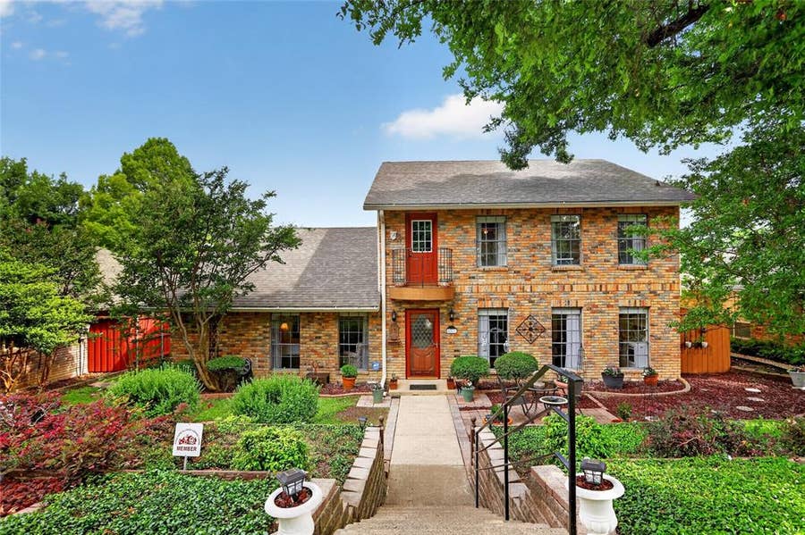 Property photo for 8261 Club Meadows Drive, Dallas, TX