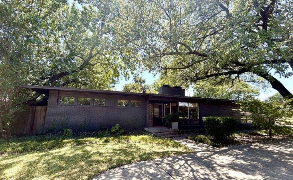 6522 Royal Lane, Dallas, TX 75230