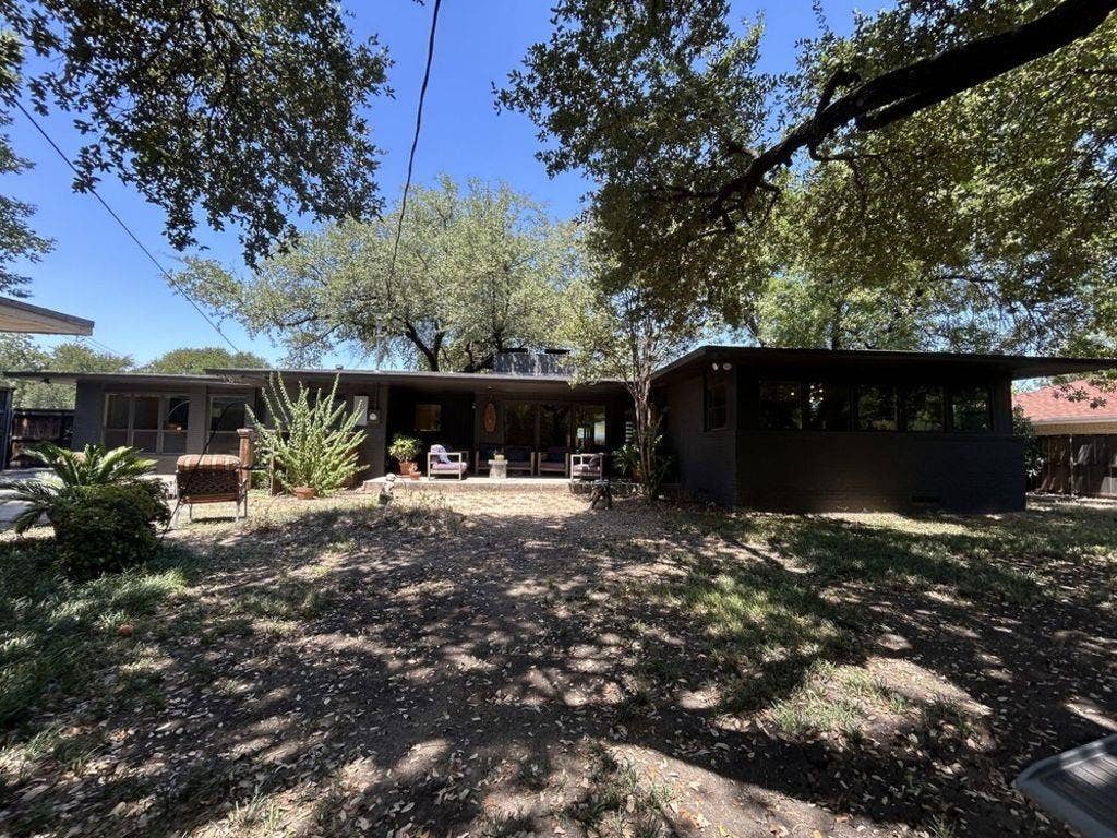 6522 Royal Lane, Dallas, TX 75230