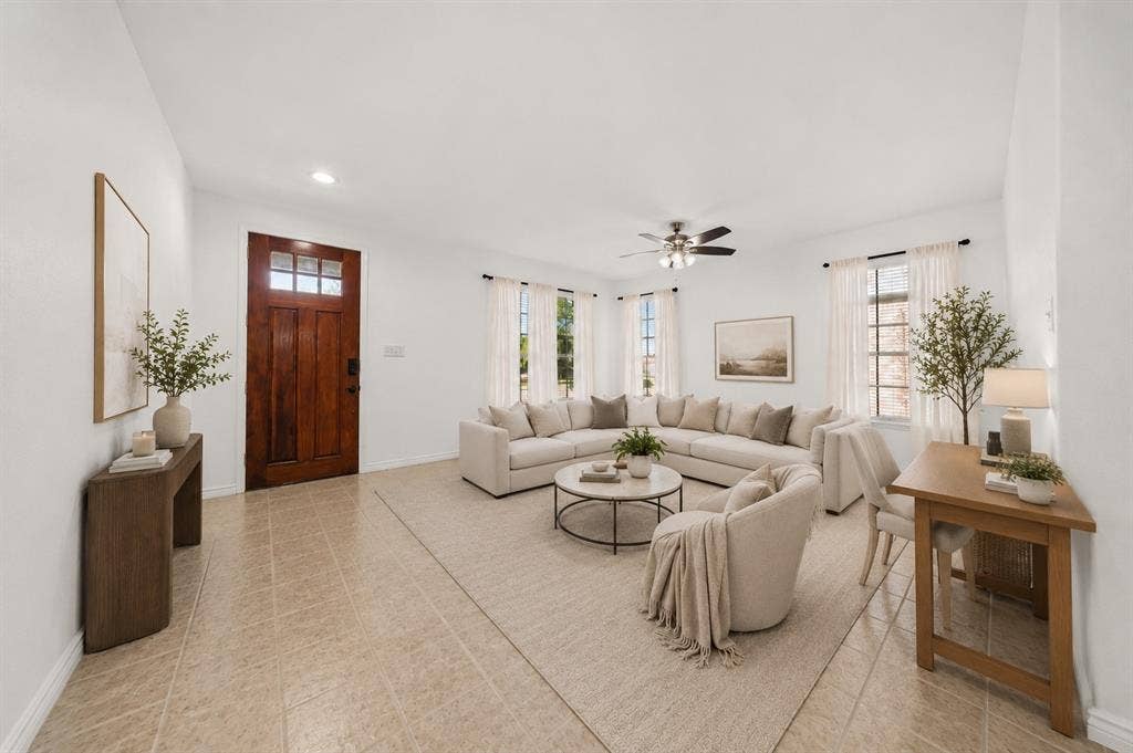741 Jewelflower Drive, DeSoto, TX 75115 Virtual Staging:Second Living Area