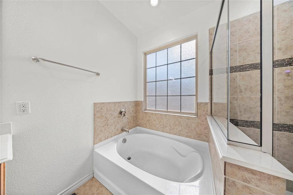 741 Jewelflower Drive, DeSoto, TX 75115 741 Jewelflower Drive, DeSoto, TX 75115