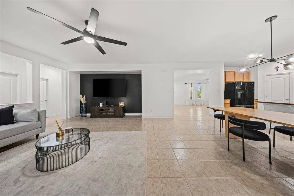 741 Jewelflower Drive, DeSoto, TX 75115 741 Jewelflower Drive, DeSoto, TX 75115