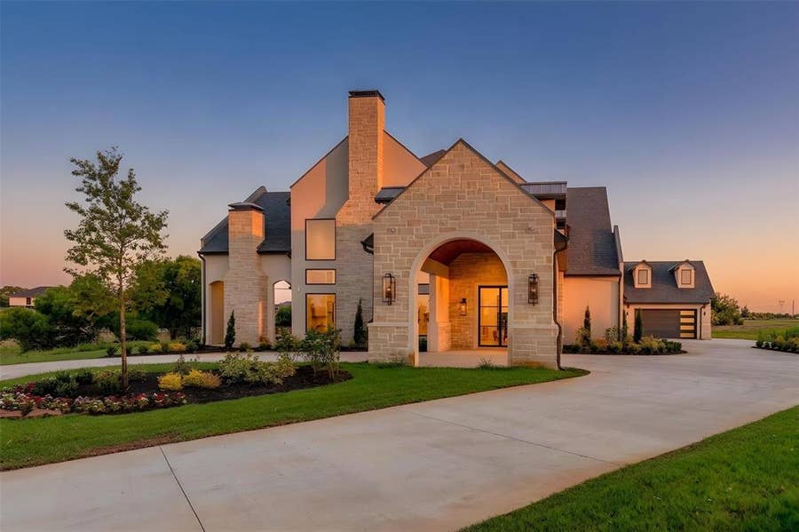 Property photo for 108 Eisenhower Court, Weston, TX