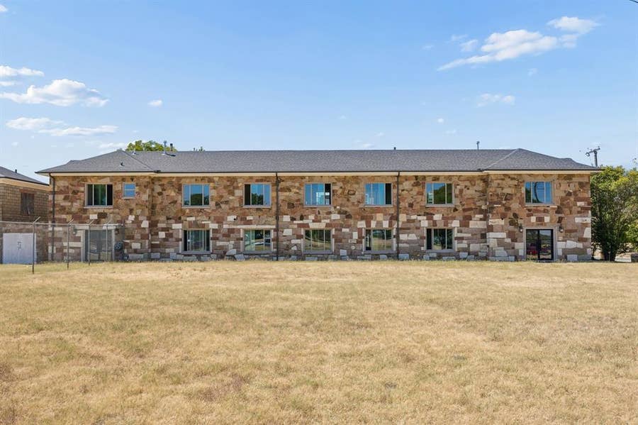 Property photo for 1200 E Maddox Avenue, Fort Worth, TX