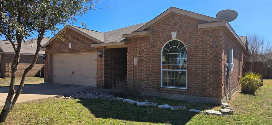 Property photo for 325 Meadow View Lane, Anna, TX