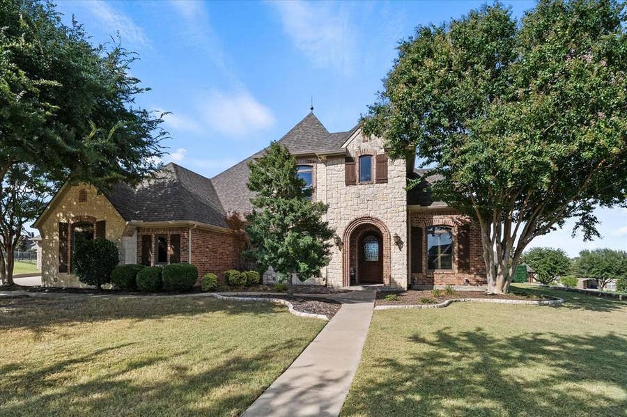Property photo for 2 Maltese Circle, Heath, TX