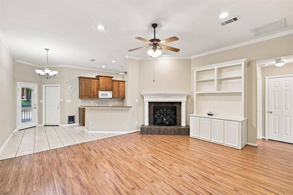 925 Cresthill Drive, #37B, Cedar Hill, TX 75104