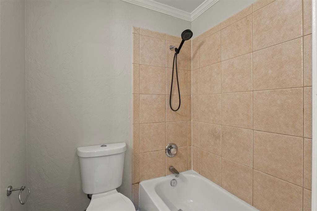 8015 Ederville Circle, Fort Worth, TX 76120