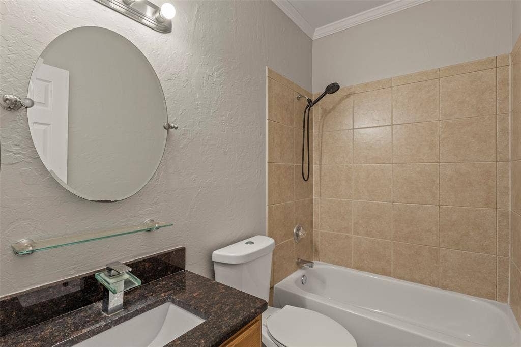 8015 Ederville Circle, Fort Worth, TX 76120