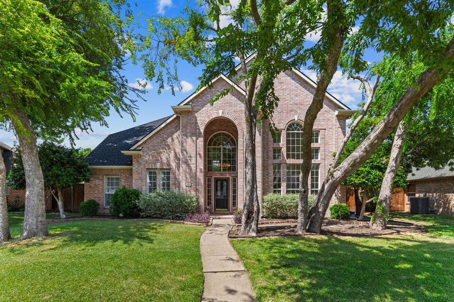 Property photo for 11608 Meridian Drive, Frisco, TX