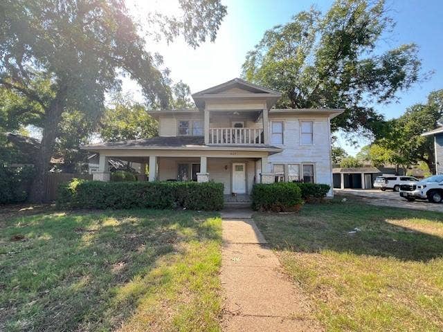 Property photo for 625 W Hickory Street, Denton, TX