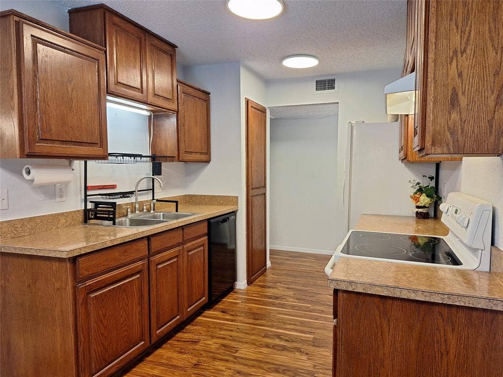 1513 Pelican Court, Garland, TX 75040 1513 Pelican Court, Garland, TX 75040