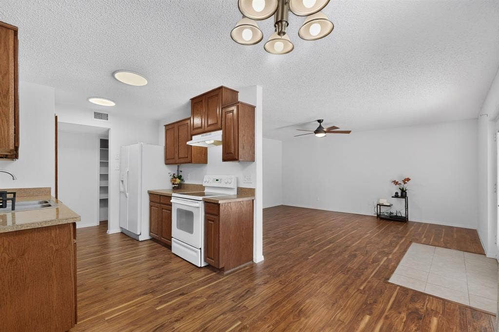 1513 Pelican Court, Garland, TX 75040 The refrigerator stays with the house