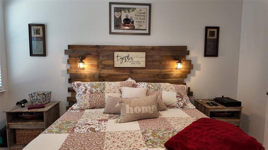 1221 Pistachio Drive, Azle, TX 76020 1221 Pistachio Drive, Azle, TX 76020
