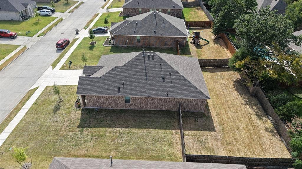 1221 Pistachio Drive, Azle, TX 76020 1221 Pistachio Drive, Azle, TX 76020