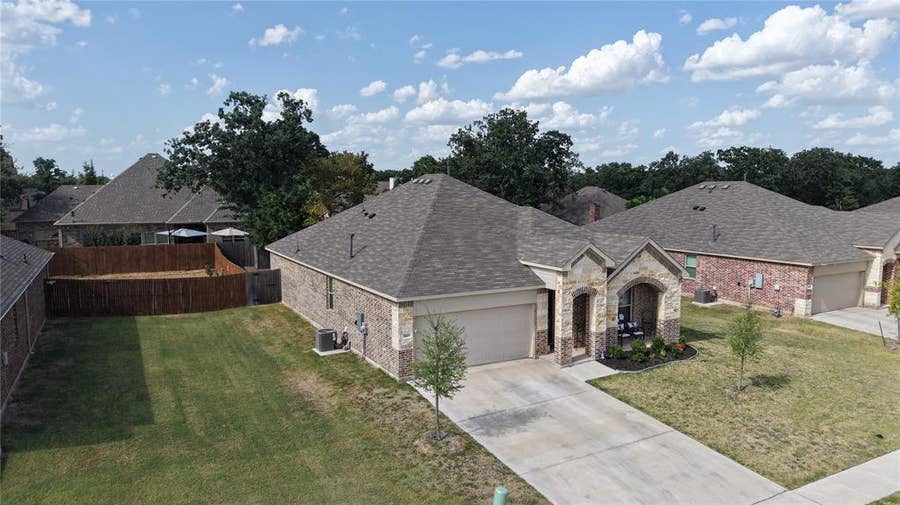 Property photo for 1221 Pistachio Drive, Azle, TX