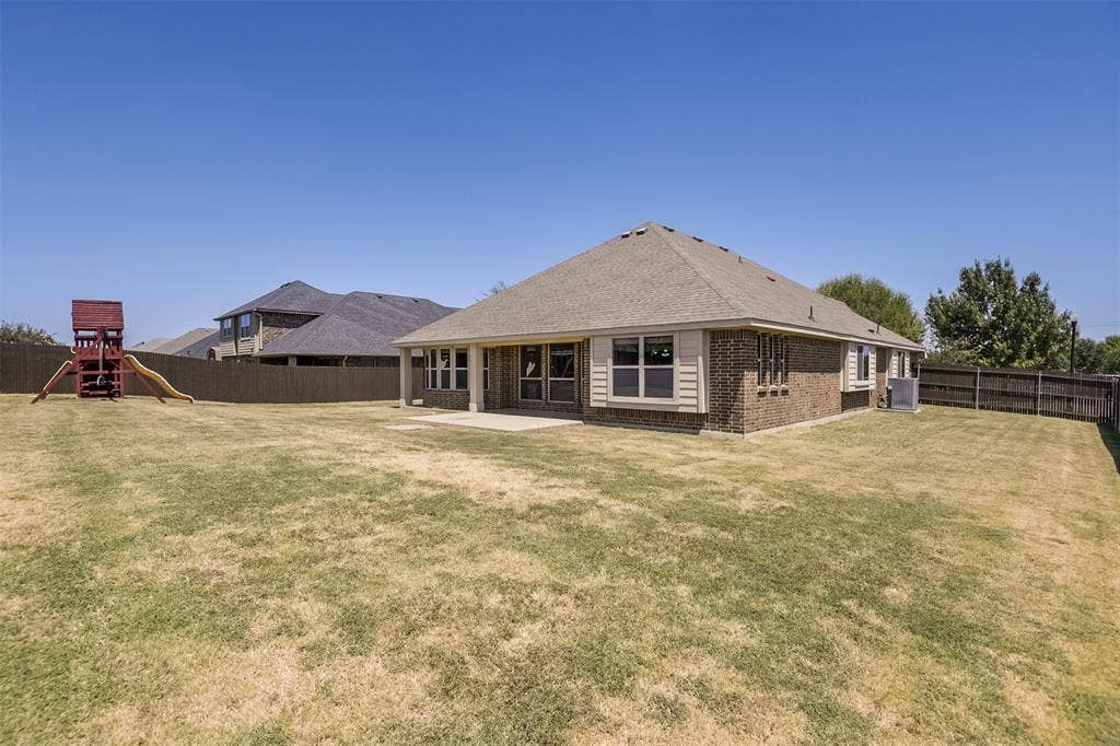 905 Mill Pond Drive, Midlothian, TX 76065