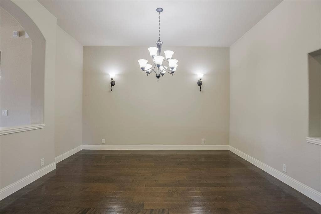 905 Mill Pond Drive, Midlothian, TX 76065