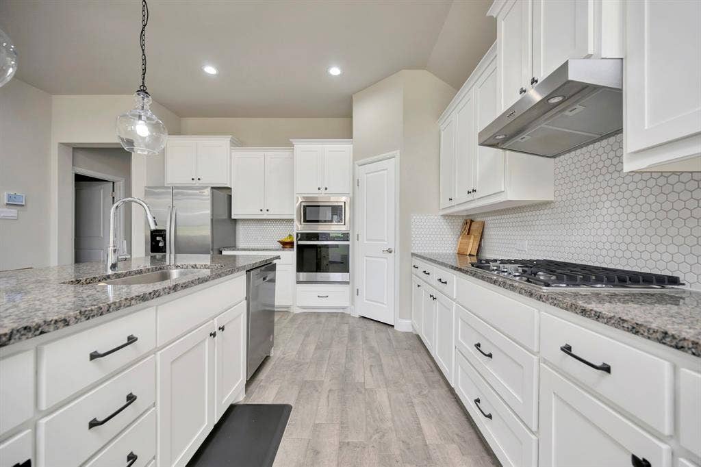 2028 Windsor Drive, Argyle, TX 76226