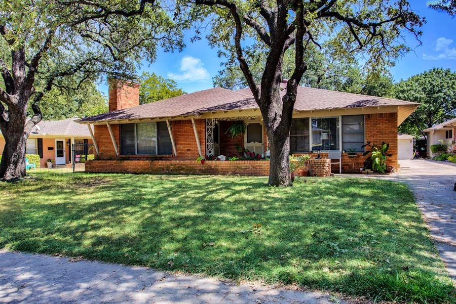 Property photo for 6552 Saint Moritz Avenue, Dallas, TX