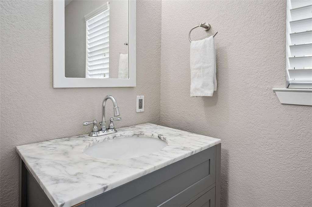 9614 Brentgate Drive, Dallas, TX 75238 9614 Brentgate Drive, Dallas, TX 75238