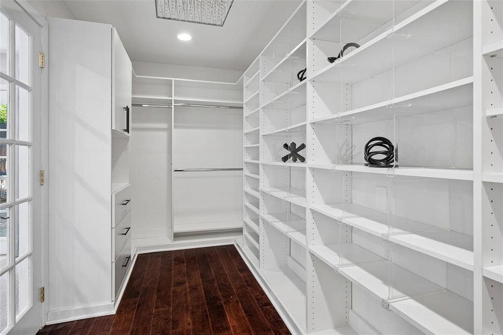 9614 Brentgate Drive, Dallas, TX 75238 9614 Brentgate Drive, Dallas, TX 75238