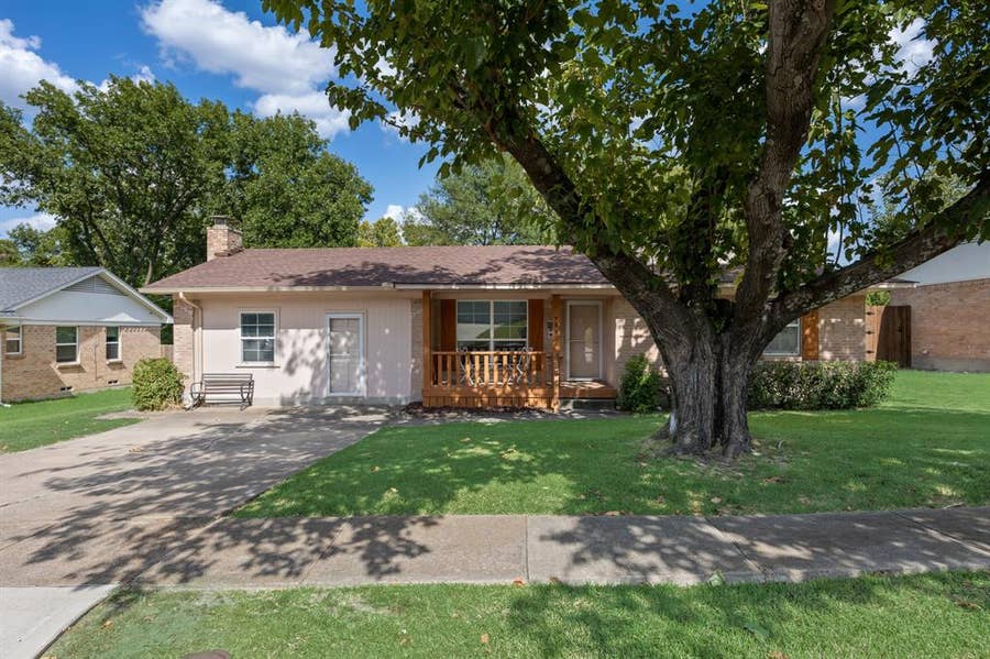 Property photo for 808 Jackson Street, Rockwall, TX