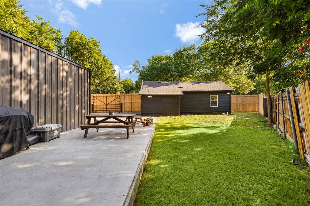 505 E Ross Street, Waxahachie, TX 75165 505 E Ross Street, Waxahachie, TX 75165