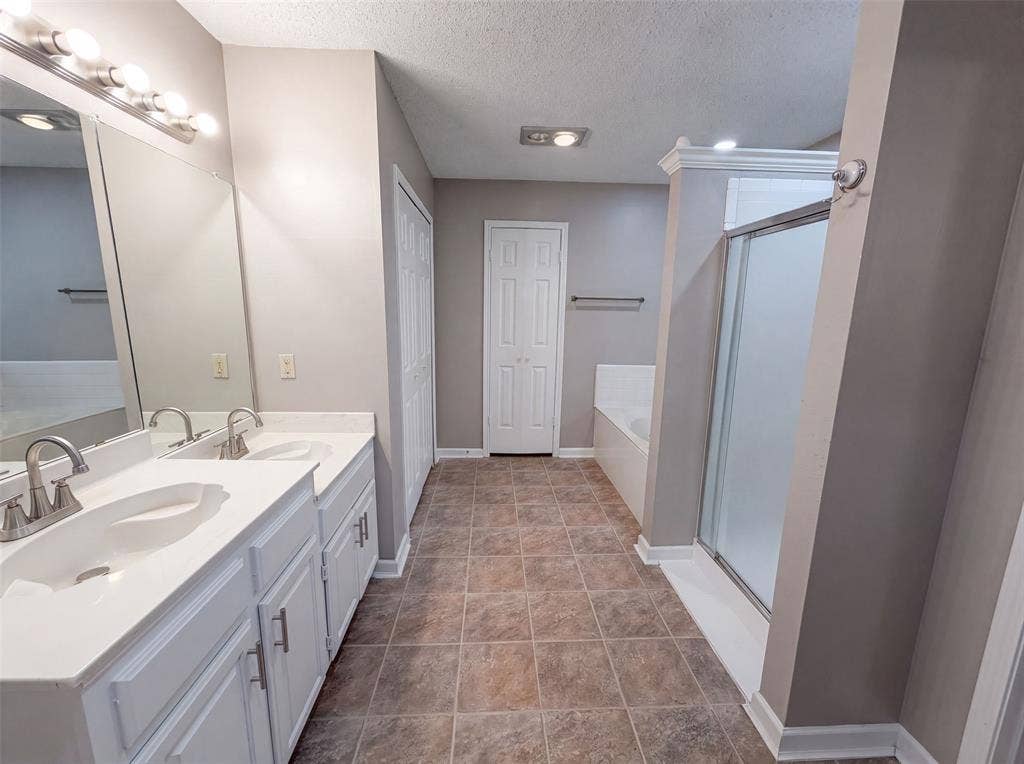 1503 Curtis Lane, Cedar Hill, TX 75104 1503 Curtis Lane, Cedar Hill, TX 75104