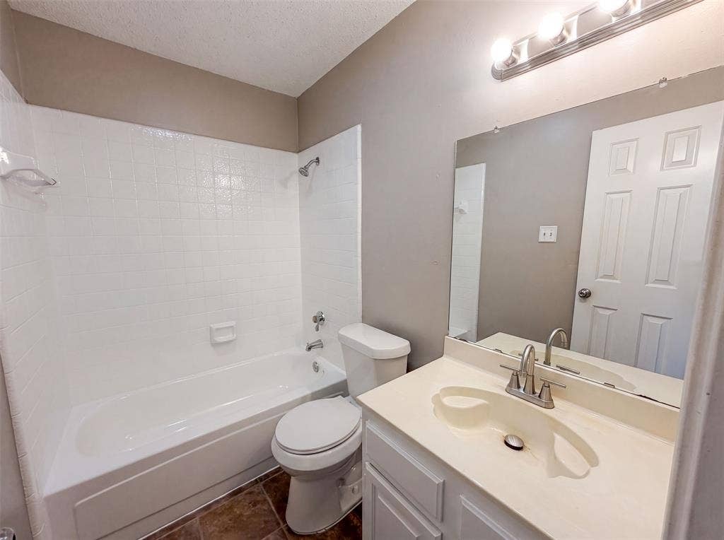 1503 Curtis Lane, Cedar Hill, TX 75104 1503 Curtis Lane, Cedar Hill, TX 75104
