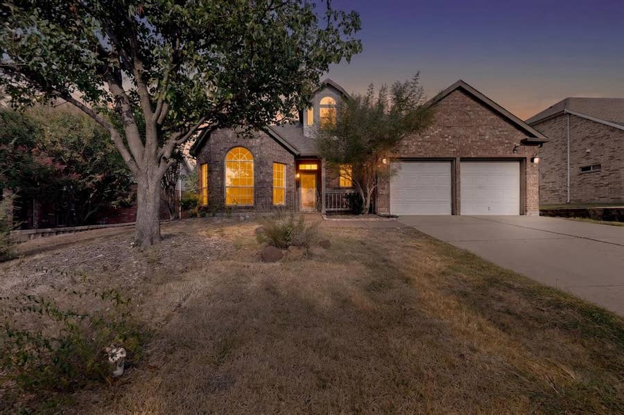 Property photo for 1756 Hidden Brook Drive, Grand Prairie, TX