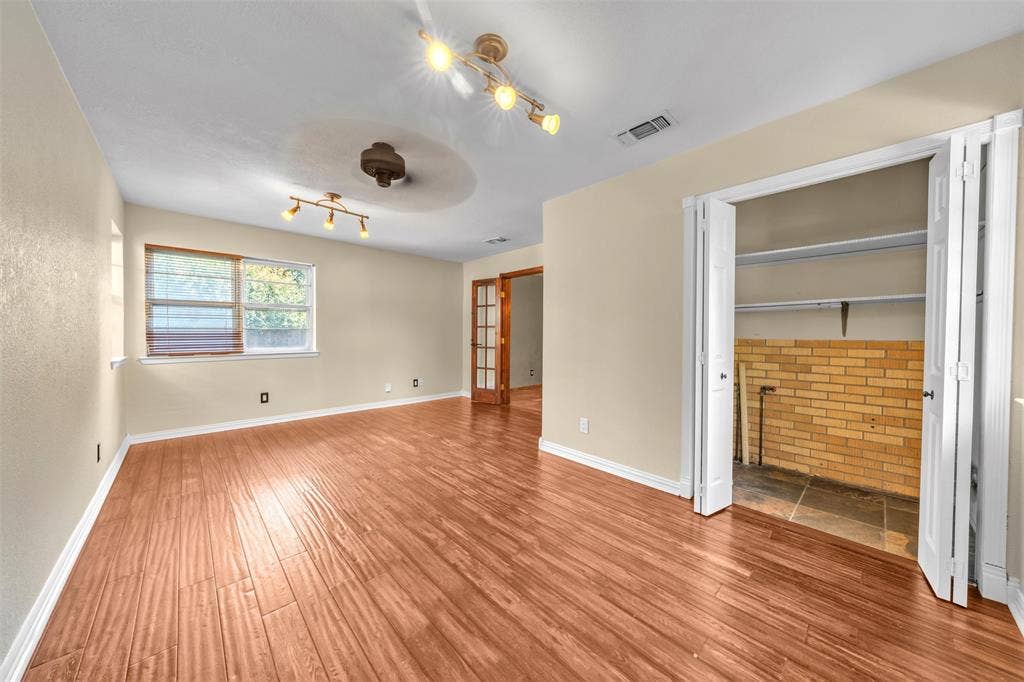 1208 Harrison Lane, Hurst, TX 76053 1208 Harrison Lane, Hurst, TX 76053