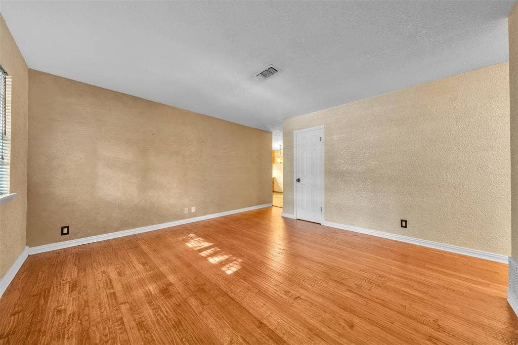 1208 Harrison Lane, Hurst, TX 76053 1208 Harrison Lane, Hurst, TX 76053