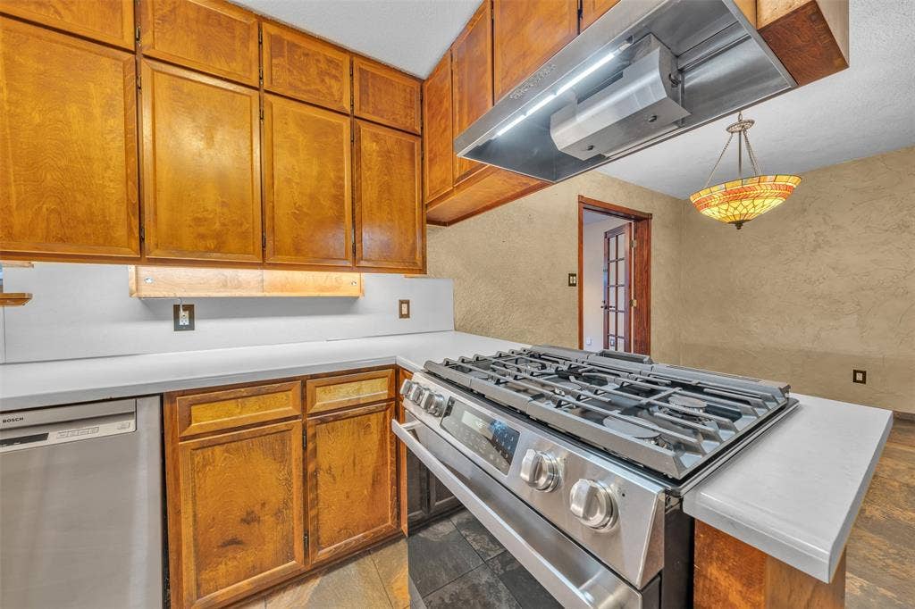 1208 Harrison Lane, Hurst, TX 76053 1208 Harrison Lane, Hurst, TX 76053