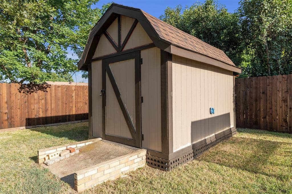 1208 Harrison Lane, Hurst, TX 76053 1208 Harrison Lane, Hurst, TX 76053