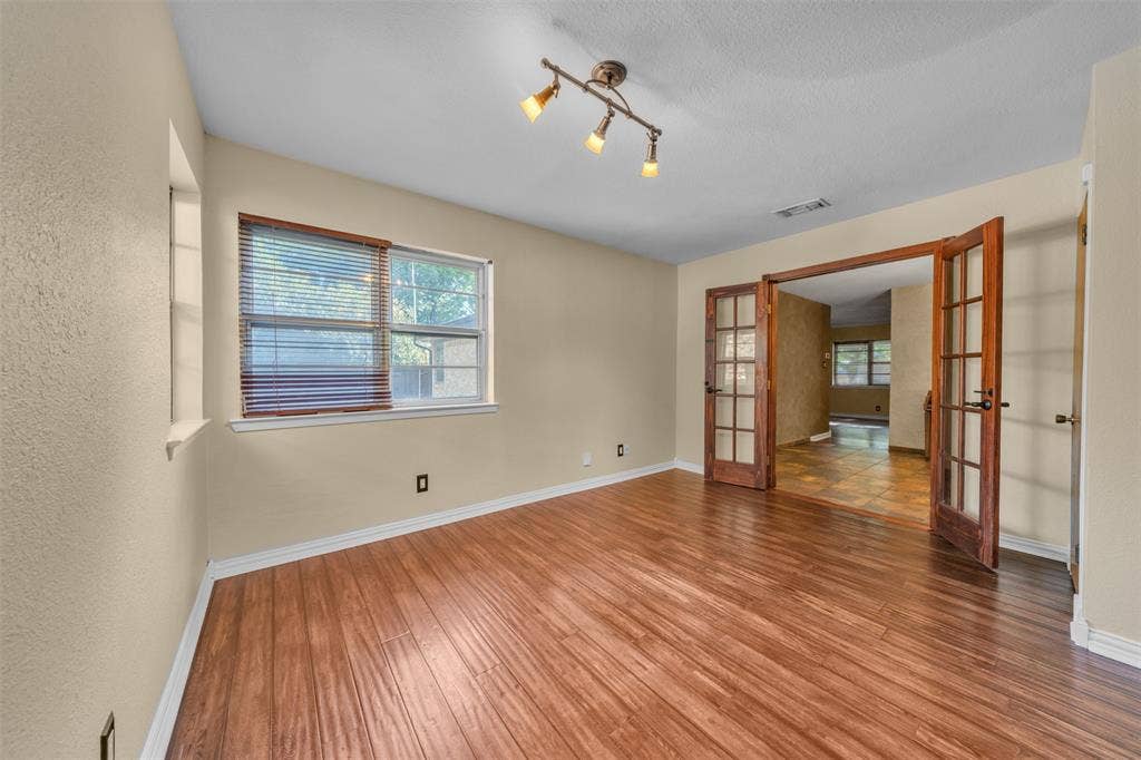 1208 Harrison Lane, Hurst, TX 76053 1208 Harrison Lane, Hurst, TX 76053