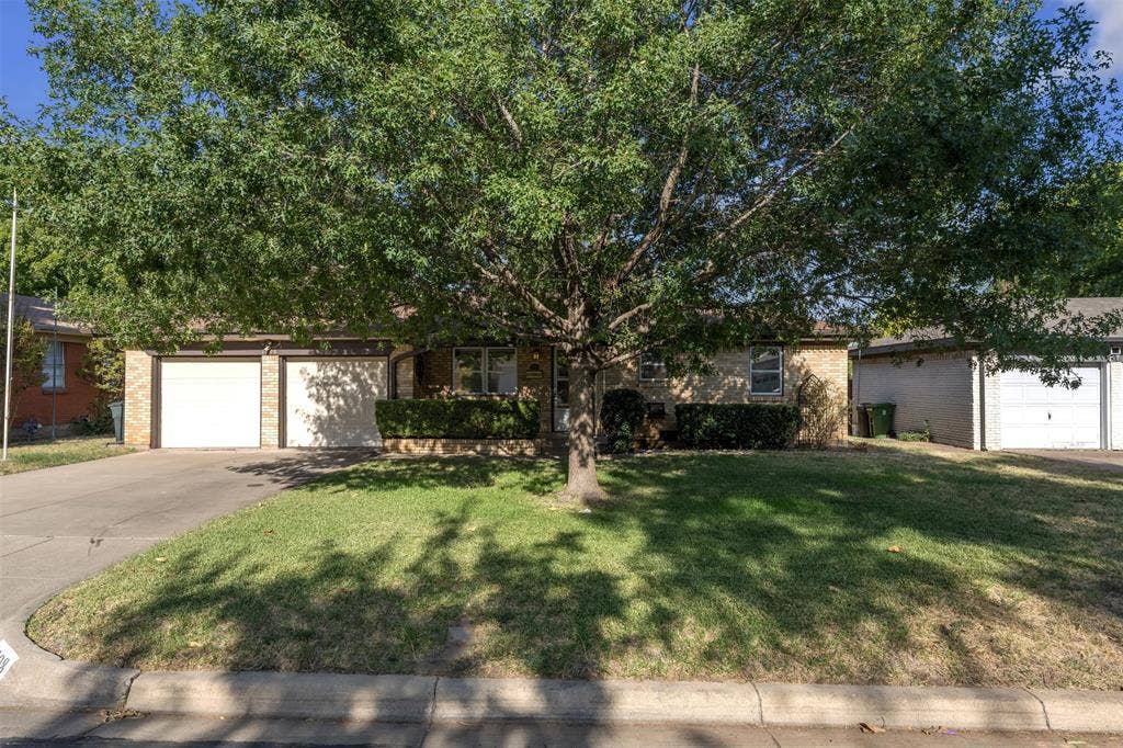 1208 Harrison Lane, Hurst, TX 76053 1208 Harrison Lane, Hurst, TX 76053