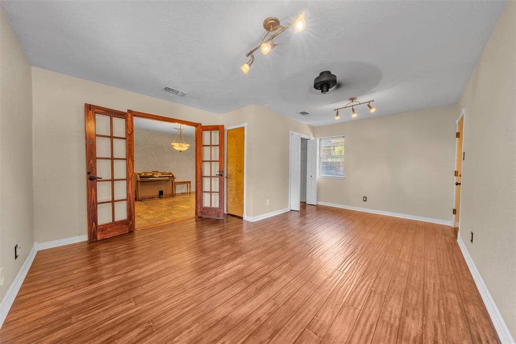 1208 Harrison Lane, Hurst, TX 76053 1208 Harrison Lane, Hurst, TX 76053