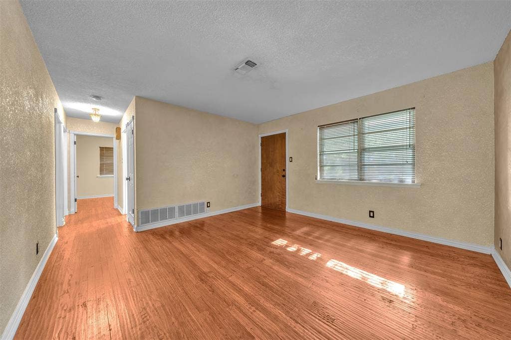 1208 Harrison Lane, Hurst, TX 76053 1208 Harrison Lane, Hurst, TX 76053