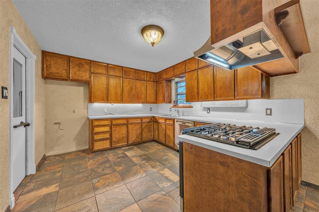 1208 Harrison Lane, Hurst, TX 76053 1208 Harrison Lane, Hurst, TX 76053